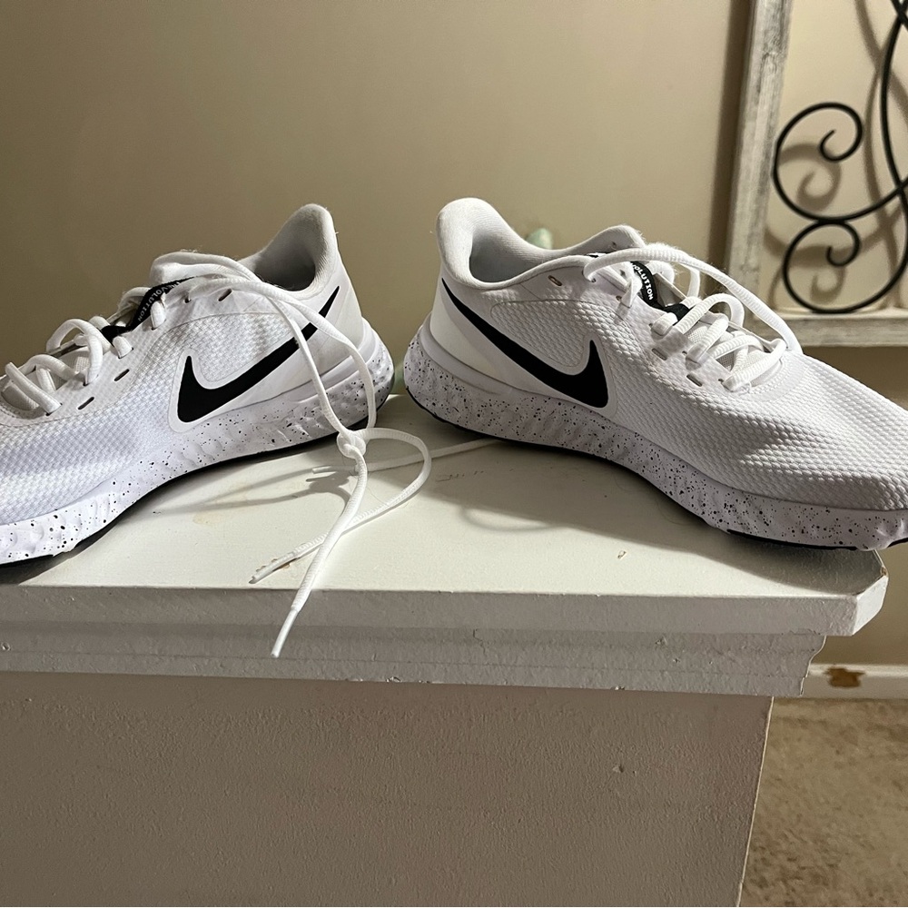 Nike White and Black Athletic Sneakers
